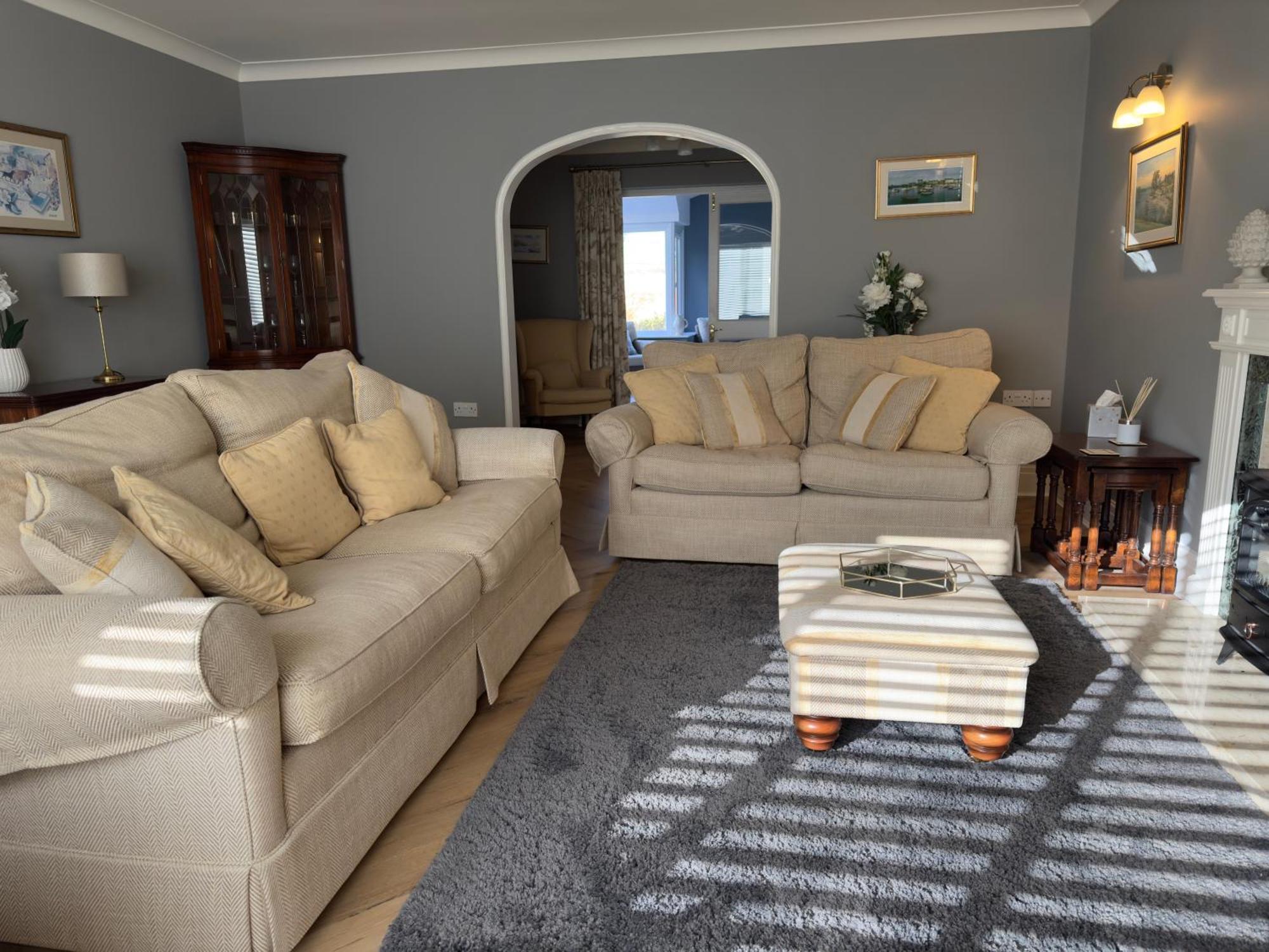 Vast, Elegant Home With Indoor Pool & Sauna Near Popular Golf Course Kington  Εξωτερικό φωτογραφία