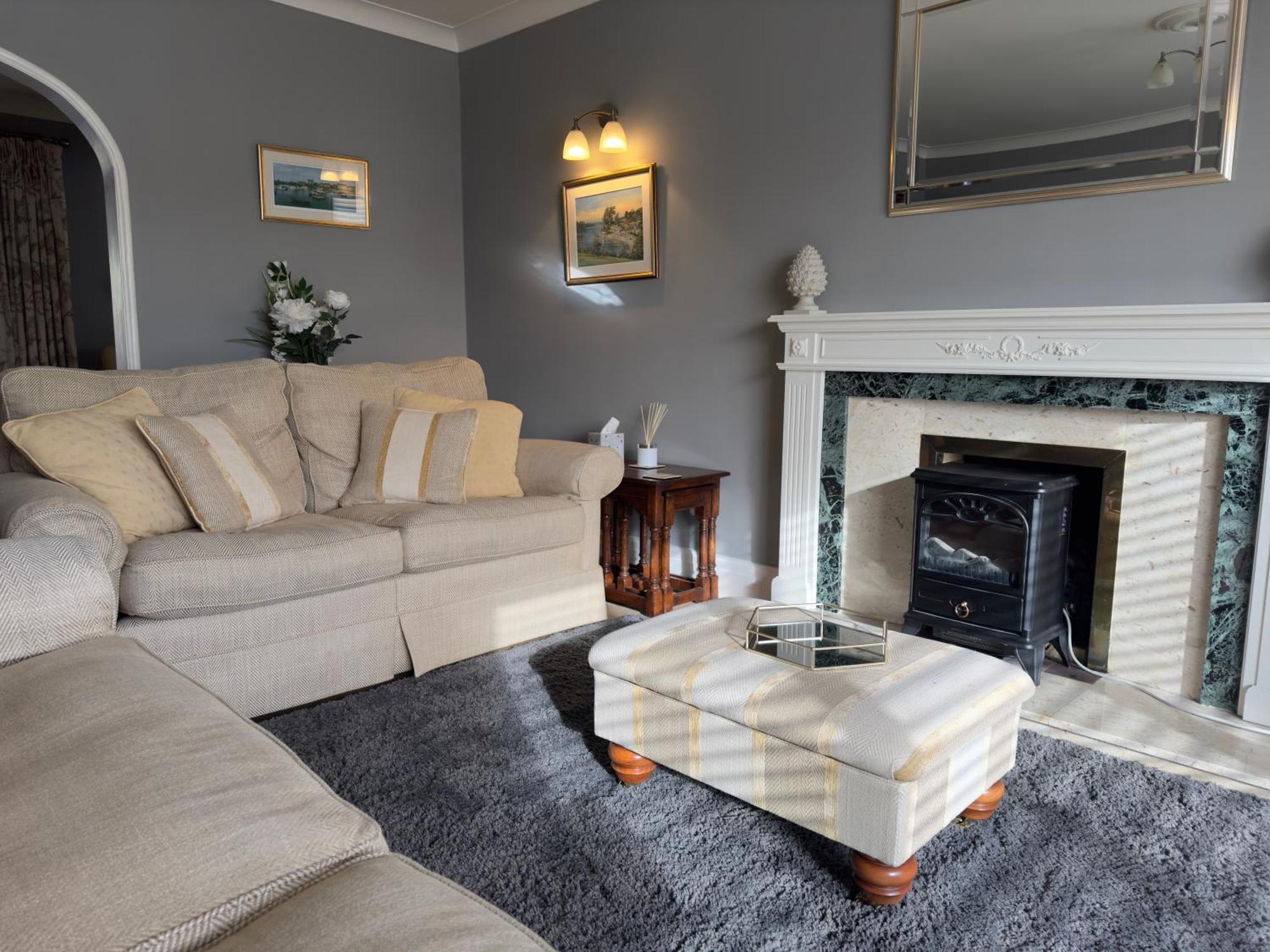 Vast, Elegant Home With Indoor Pool & Sauna Near Popular Golf Course Kington  Εξωτερικό φωτογραφία